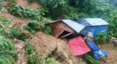 পাহাড়ধসে ১০ জনের প্রাণহানি, বিভিন্ন এলাকা প্লাবিত