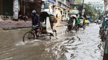 ২৪৯ মিমি বৃষ্টিতে চট্টগ্রামের নিম্নাঞ্চলে হাঁটুপানি