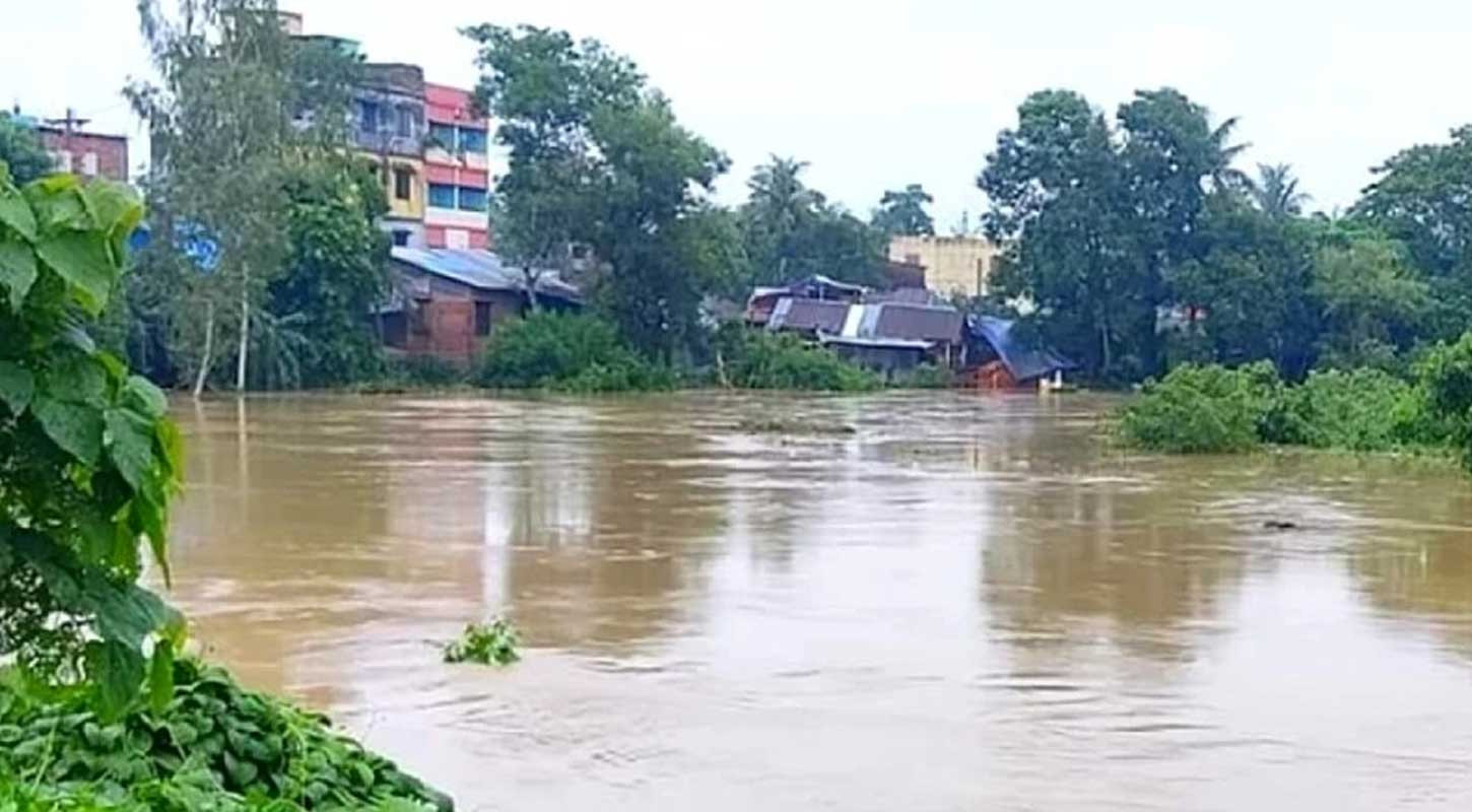 ফেনীতে বাড়ছে নদীর পানি, বন্যার শঙ্কা