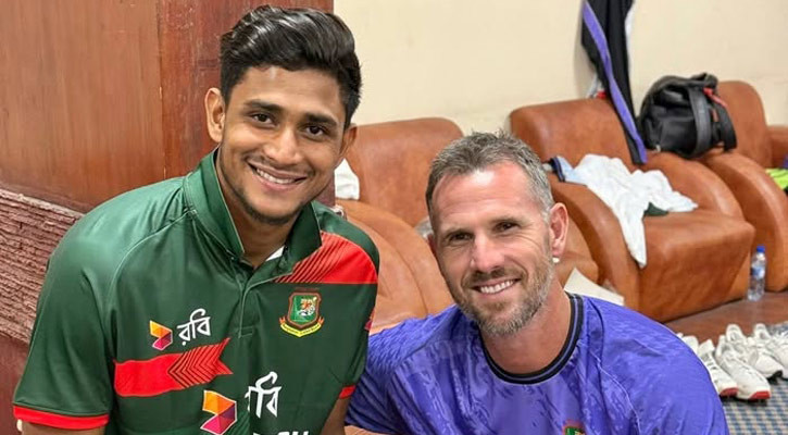 পরিবারকে সময় দিতেই বিসিবির চাকরি ছাড়েন শন টেইট
