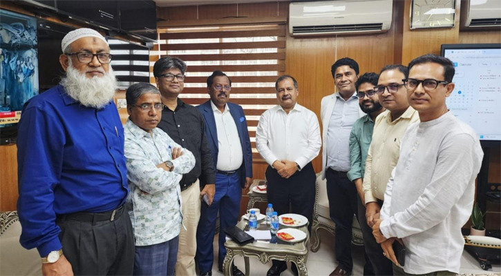 তথ্যমন্ত্রীর সঙ্গে সম্পাদকদের বৈঠক, নিবন্ধিত নিউজ পোর্টালে সরকারি বিজ্ঞাপন দেওয়ার অনুরোধ