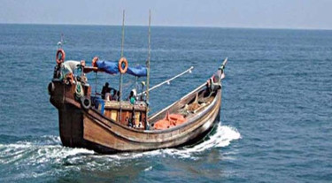 ঝোড়ো হাওয়ার শঙ্কা, সাগরে থাকা মাছ ধরার নৌকা-ট্রলারকে সতর্ক থাকার নির্দেশ