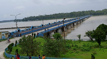 চোখ রাঙাচ্ছে তিস্তা, ফের বন্যার শঙ্কা