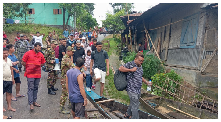 দীঘিনালায় পানিবন্দি হাজারো পরিবার, সাজেক থেকে ফিরেছে ৩৮৩ পর্যটক