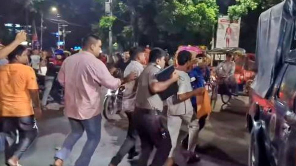 ‘তাফহীমূল কোরআন’ পোড়ানোর ঘটনায় গ্রেপ্তার মেহেদী কারাগারে