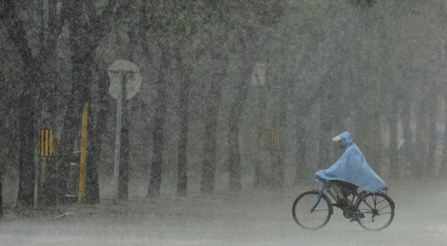 ভারী বৃষ্টি হতে পারে আরও পাঁচদিন