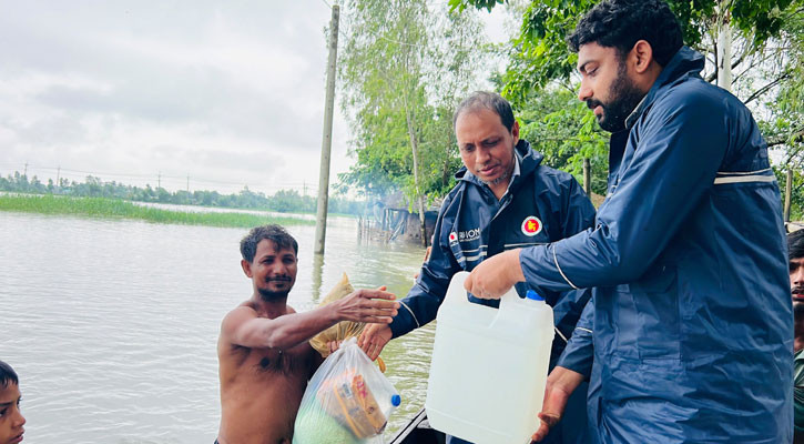 টানা বর্ষণে কক্সবাজারে দুর্ভোগ, পানি কমলেও ভাসছে বিস্তীর্ণ এলাকা