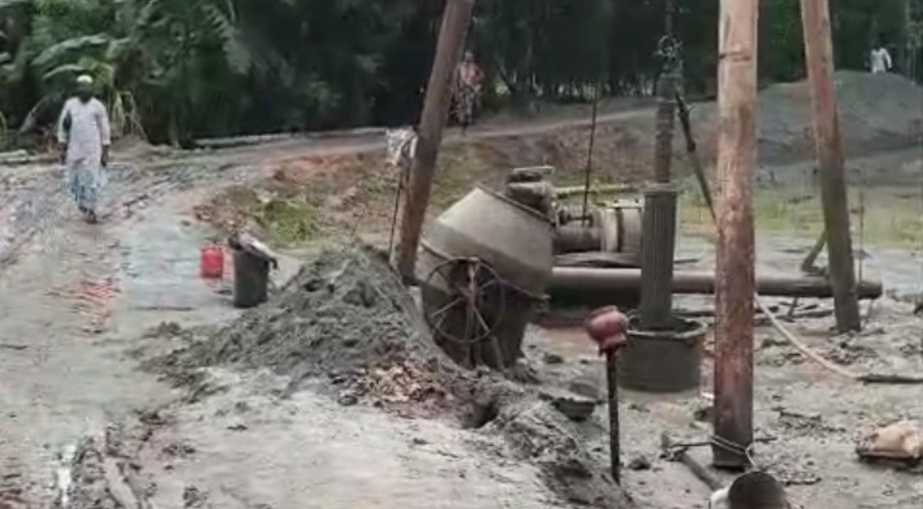 ঝালকাঠিতে সেতু নির্মাণে অনিয়মের অভিযোগ