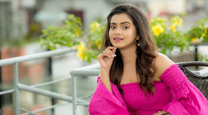 প্রতারণা মামলায় তানজিন তিশার বিরুদ্ধে সমন জারি