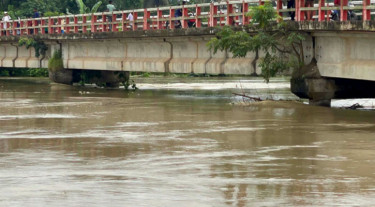 মৌলভীবাজারে কমছে নদীর পানি, কাটছে দীর্ঘস্থায়ী বন্যার শঙ্কা