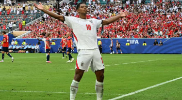 ‘সব কৃতিত্ব মায়ের’, হলুদ কার্ড এড়ানোর রহস্য ফাঁস করলেন বেলিংহ্যাম