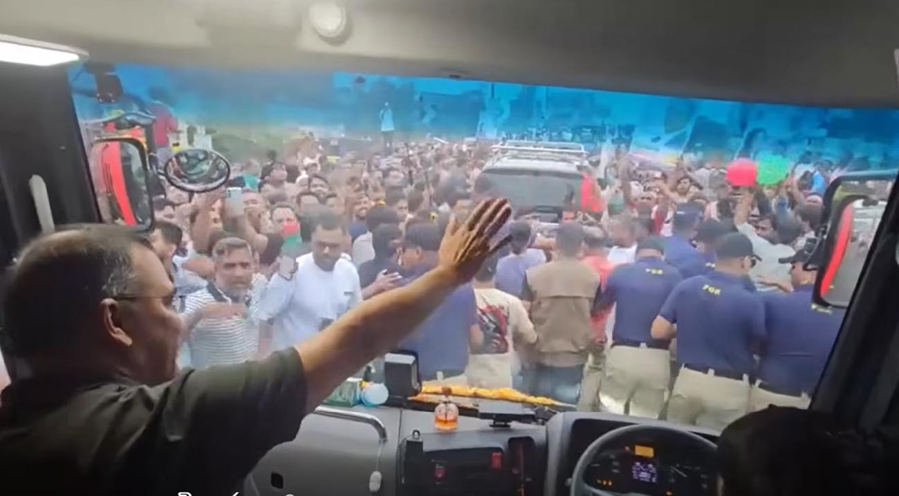 বরিশালের পথে প্রধানমন্ত্রী