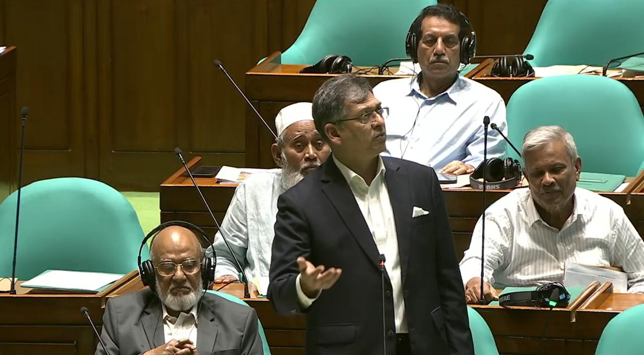 সংবিধান সংশোধন ছাড়া জাতিকে নতুন প্রত্যাশা অনুযায়ী এগিয়ে নেওয়া যাবে না