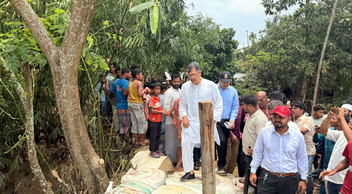 এ সরকার সবসময় জনগণের পাশে থাকবে: স্বরাষ্ট্রমন্ত্রী
