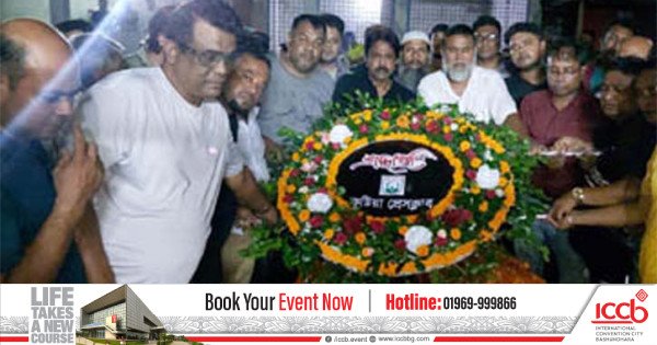 কলকাতায় অগ্নিকাণ্ডে নিহত: সাংবাদিক দেবাশীষকে ছেলেসহ সৎকার, স্ত্রী-শ্বশুরকে দাফন