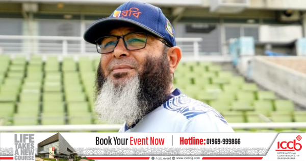 অস্ট্রেলিয়ার বিপক্ষে তিন টেস্টের সিরিজ চান মুশতাক