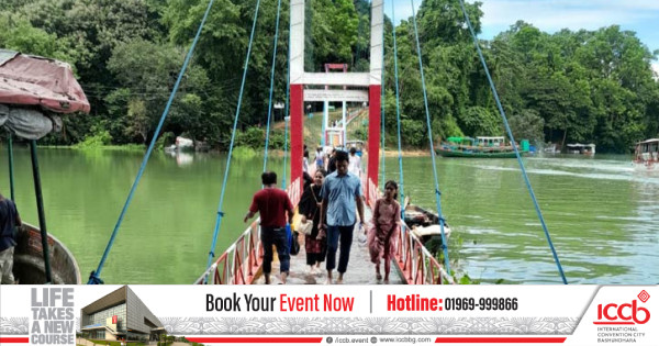 ডুবে গেছে রাঙামাটির ঝুলন্ত সেতু, পর্যটক চলাচলে নিষেধাজ্ঞা
